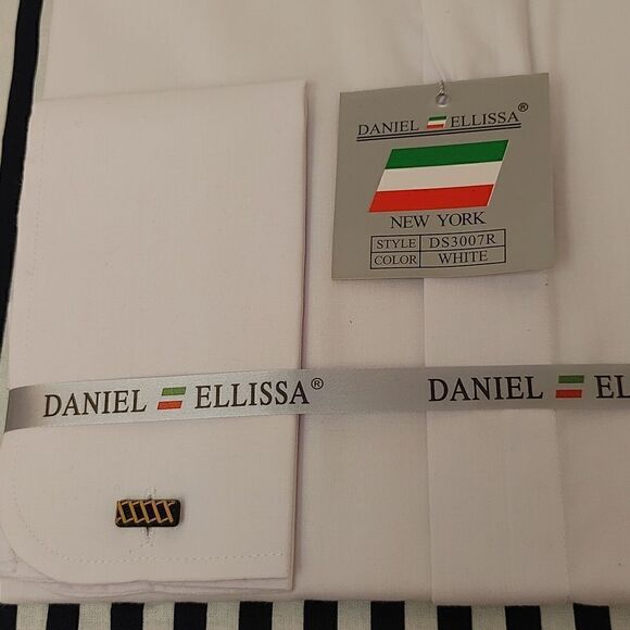 DANIEL ELLISSA WHITE CLERGY SHIRT, WHITE TAB, WITH FRENCH CUFFS. - Picture 4 of 4